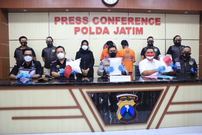
					Ditresnarkoba Polda Jatim Gagalkan Penyelundupan Sabu Seberat 6 Kilo Dari Malaysia