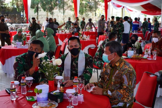 
					Bupati Garut Berikan Sambutan Pada Acara Pisah Sambut Komandan Korem 062/Tarumanagara