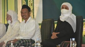 Peringati Maulud Nabi dan Hari Santri 2021 di Ponpes Lirboyo Kediri, Gubernur Khofifah Ngaji Bareng Gus Baha