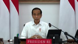 Presiden Joko Widodo saat memberikan pengarahan kepada para kepala daerah se-Indonesia secara virtual di Istana Merdeka, Jakarta, pada Senin, 25 Oktober 2021. Foto: BPMI Setpres
