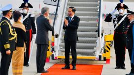 Presiden Joko Widodo tiba di Bandara Fiumicino, Roma, Italia, Jumat (29/10/2021). (Foto: BPMI Setpres/Muchlis Jr)