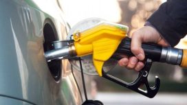 Ilustrasi pengisian BBM