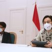 Menteri Keuangan Sri Mulyani memberikan keterangannya di Hotel Splendide Royal, Roma, Italia, pada Sabtu, 30 Oktober 2021, seusai mendampingi Presiden Joko Widodo dalam KTT G20 di La Nuvola. (Foto: BPMI Setpres)
