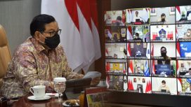 Seskab Pramono Anung mengikuti Ratas mengenai Evaluasi PPKM, Senin (08/11/2021). (Foto: Humas Setkab/Rahmat)