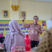 Wali Kota Bogor, Bima Arya bersama Kepala Kejaksaan Negeri (Kejari) Kota Bogor, Sekti Anggraini memberikan pengarahan dan pembinaan anti korupsi bagi para kepala Sekolah Menengah Pertama (SMP) Negeri dan Swasta di Kota Bogor, Jumat (19/11/21).