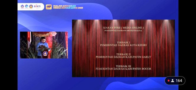 
					Kabupaten Garut meraih penghargaan Terbaik II Tingkat Nasional untuk Kategori Siaran Pers (Media Online) dia ajang AMH 2021, Kamis malam (4/10/2021). (Foto : YouTube Kemenkominfo TV)