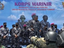 Wakasal, Laksamana Madya TNI Ahmadi Heri Purwono.saat meninjau LatopspurtaKorps Marinir Tahun 2021 di Gedung Mal Pelayanan Publik (MPP) Sidoarjo, Sabtu (6/11/2021).