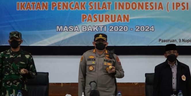 
					Kapolres Pasuruan AKBP Erick Frendriz, saat menghadiri acara pelantikan Pengurus IPSI Kabupaten Pasuruan masa Bhakti tahun 2020 – 2024, di Gedung Serba Guna, Jl. Hayam Wuruk No. 14 Kota Pasuruan. (9/11/2021)