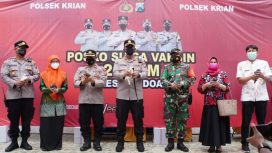 Kapolresta Sidoarjo Kombes Pol Kusumo Wahyu Bintoro, SH,Sik saat membuka posko vaksin 24 di Polsek Krian