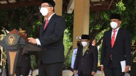 Bupati Sidoarjo Gus Muhdlor, saat memberikan sambutan dalam peringatan hari pahlawan