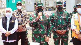Panglima TNI Marsekal Hadi Tjajanto saat meresmikan Perum Nanggala 402