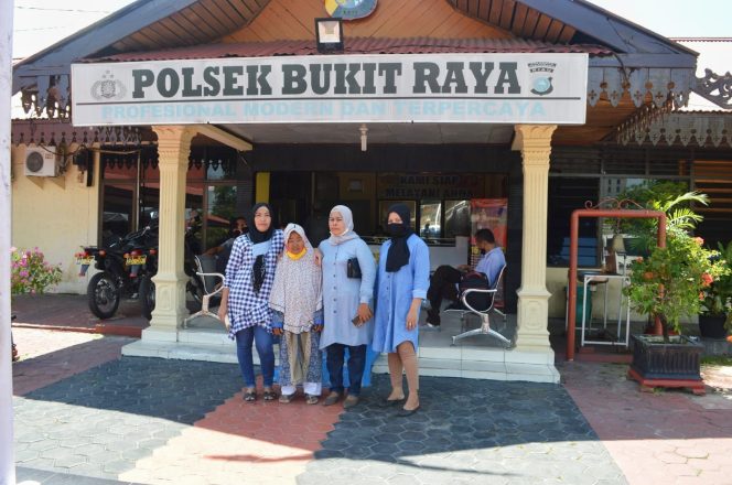 
					Jalan Umum Dipagar Beton, Mardun. SH: Upaya Hukum Akan Di Tempuh Jika Penyelesaian Cara Kekeluargaan Gagal