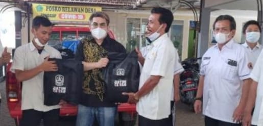 Anggota DPRD Jatim, dr Benjamin Kristianto Berikan Bantuan Korban Bencana Angin Puting Beliung di Sidoarjo