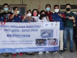 Relawan Unesa Surabaya yang tergabung dalam Satuan Mitigasi Crisis Center (SMCC) laksanakan Bhakti Sosial di kepulauan Masalembu.