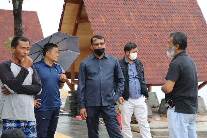 
					Wabup Monitoring Pembangunan Objek Wisata Sayang Heulang