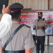 Kapolresta Sidoarjo Kombes Pol Kusumo Wahyu Bintoro saat Pimpin sertijab di loby Utama Mapolresta Sidoarjo,Selasa (30/11/21)