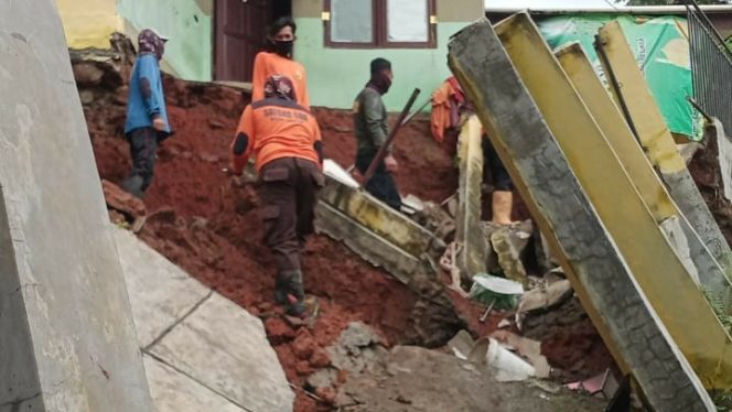 
					Masuki Musim Penghujan, DPUPR Petakan Titik Banjir dan Longsor di Kota Depok