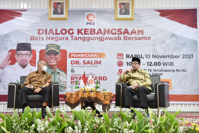 
					Ketua Majelis Syura PKS Dr. Salim Segaf Al Jufri dalam Dialog Kebangsaan dengan tema Bela Negara Tanggung Jawab Bersama, bertempat di aula DPP PKS (Dok. PKS)