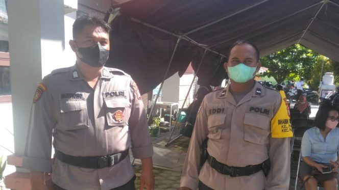 
					Polsek Pahandut Laksanakan Pengamanan Vaksinasi Massal di Puskesmas Panarung