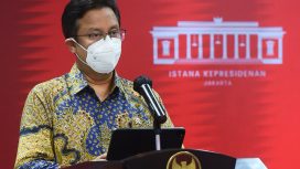 Menkes Budi Gunadi Sadikin memberikan keterangan pers usai mengikuti Ratas mengenai Evaluasi PPKM, Senin (15/11/2021) siang, di Istana Merdeka, Jakarta. (Foto: Humas Setkab/Agung)