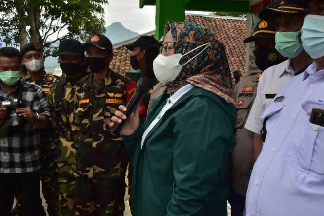 
					Tinjau Vaksinasi di Cibadak, Bupati Bogor: Vaksin Penting Untuk Kekebalan Tubuh