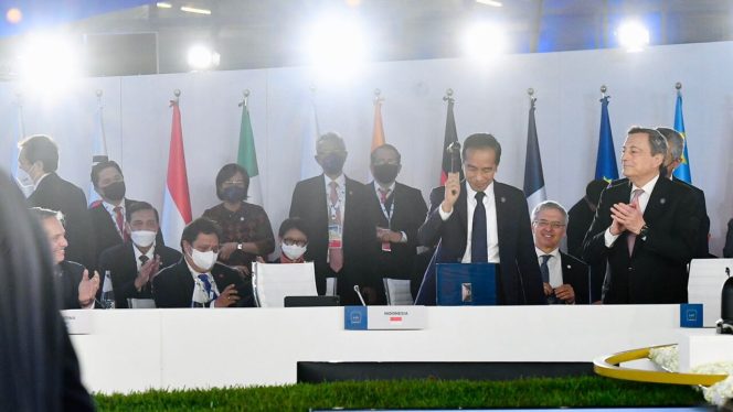 
					Presiden Joko Widodo pada saat sesi penutupan KTT G20 Roma yang berlangsung di La Nuvola, Roma, Italia, pada Minggu, 31 Oktober 2021. (Foto: BPMI Setpres)