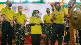 Wakapolda Jatim Brigjen Pol Slamet Supraptoyo,saat membuka Kejurprov Bola voly usia 17 di Jombang.