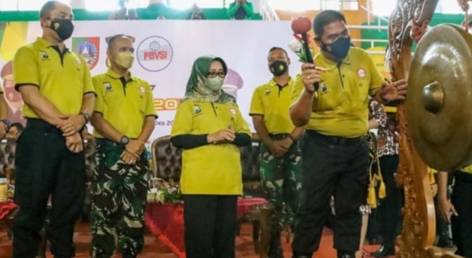 Wakapolda Jatim Buka Kejurprov Bola Voli Usia 17 di Jombang