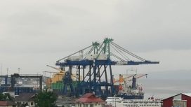 Foto Pelabuhan Ambon yang dikelola PT Pelindo IV , menjadi salah satu pendaratan komoditi dari Provinsi Jatim di Provinsi Maluku maupun sebaliknya.