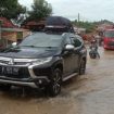 Banjir menggenang sekitar 1,5 kilometer hingga 2 kilometer di Sepanjang Jalan Raya Nasional Blega mulai dari Polsek Blega hingga Pasar Baru Blega Bangkalan Jumat (3/12/21)