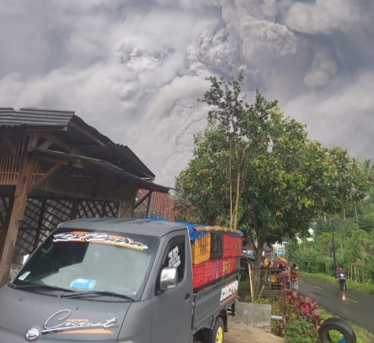 Erupsi Semeru, PLN Fokus Amankan Suplai Listrik Wilayah Kabupaten Lumajang