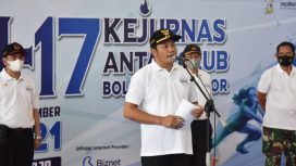 Wabup Sidoarjo H Subandi SH saat membuka resmi Kejurnas bola Volly di Gor Sidoarjo