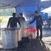 Dapur umum Kabupaten Situbondo untuk melayani warga terdampak erupsi gunung Semeru Lumajang