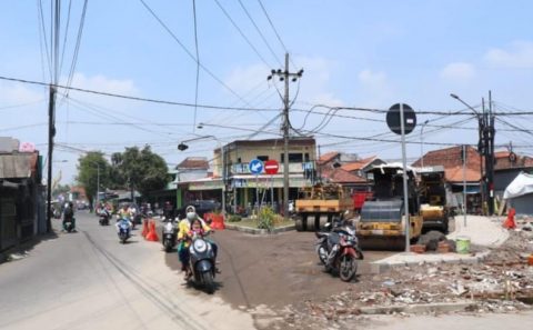 Target Pelebaran Pertigaan Jalan Pasar Suko Selesai dalam Minggu ini