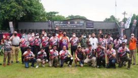 Kapolresta Sidoarjo Kombes Pol Kusumo Wahyu Bintoro saat meresmikan Delta Shooting Club Sidoarjo di lapangan menembak Kompi IIB Porong. Sabtu (11/12/21).