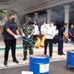 Pemkab Sidoarjo bersama Kantor Wilayah/Kanwil Direktorat Jenderal Bea dan Cukai (DJBC) Jatim I memusnahkan rokok ilegal di pendopo Delta Wibawa, Rabu, (15/12).
