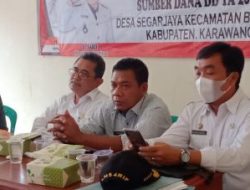 KPRH, Sekcam, Kades Segarjaya dan Camat Batujaya (Kiri ke kanan).