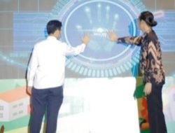 Wakil Gubernur Jawa Timur Emil Elestianto Dardak saat hadir di Forum Nusantara III Wahid Foundation Pembukaan dan Peluncuran Panduan Rencana Aksi Desa/Kelurahan Damai di Hotel Grand Mercure, Jalan Ahmad Yani no. 71, Surabaya, Selasa (21/12/2021).