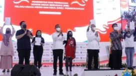 (dari kiri depan) Menteri BUMN Erick Thohir, Menteri Investasi dan Kepala BKPM Bahlil Lahadalia, Menteri Koperasi dan UKM Teten Masduki, serta Wagub Jatim Emil Elestianto Dardak