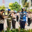 Polres Madiun menggelar apel operasi lilin Semeru 2021, di halaman Kota, Kelurahan Kartoharjo Kecamatan Kartoharjo Madiun, Kamis (23/12/2021).