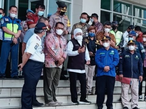 Gubernur Khofifah Pantau Terminal Penumpang di Gapura Surya Tanjung Perak