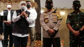 Gubernur Khofifah bersama Forkopinda Jatim, saat mengunjungi Gereja Kebangunan Kallam Allah Indonesia di Jl. Raya Arjuna Surabaya. Jumat (24/12/2021).