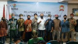 Wakil Ketua V KORMI Jatim, I Wayan Sudarma mewakili ketua KORMI Jatim Dr Hudiyono,  membuka pelatihan wasit dan juri tingkat dasar persatuan panahan tradisonal Indonesia (Jatim) di Surabaya Sabtu (25/12/20021)