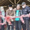Bupati Sidoarjo Gus Muhdlor, saat meresmikan objek wisata Desa Kedungsugo  Kec. Prambon Kab.Sidoarjo.Minggu (26/12/21)