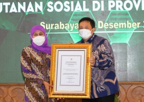 Gubernur Jatim Raih Penghargaan dari Menteri Lingkungan Hidup dan Kehutanan RI