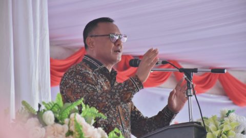 Wakil Wali Kota Tikep Lepas Secara Resmi 14 Purnabakti Guru