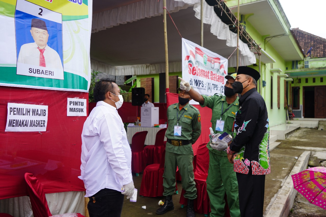 Sekda Lumajang Pantau Pelaksanaan Pilkades di Kecamatan Pasrujambe