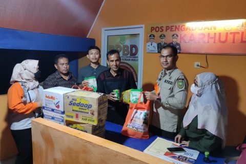 BPBD Riau Kirim Bantuan Logistik untuk Korban Banjir di Desa Aliantan Rohul