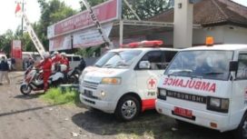Beberapa sarana armada pendukung layanan kesehatan bagi masyarakat yang ditempatkan PMI Jember di Klinik Pratama