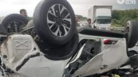 Kondisi mobil Toyota Fortuner yang mengalami kecelakaan di Tol Ngawi, Sabtu (1/1/2022)